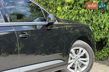 Позашляховик / Кросовер Audi Q7 2018 в 