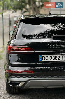Внедорожник / Кроссовер Audi Q7 2023 в 