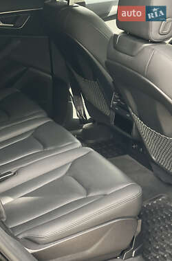 Внедорожник / Кроссовер Audi Q7 2023 в 