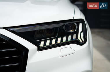 Внедорожник / Кроссовер Audi Q7 2023 в 