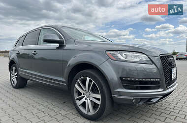 Внедорожник / Кроссовер Audi Q7 2015 в 