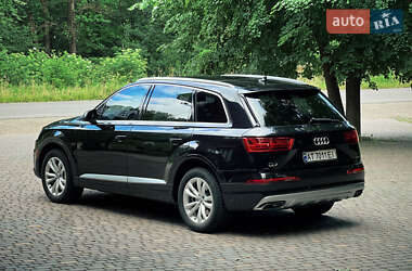 Внедорожник / Кроссовер Audi Q7 2016 в 