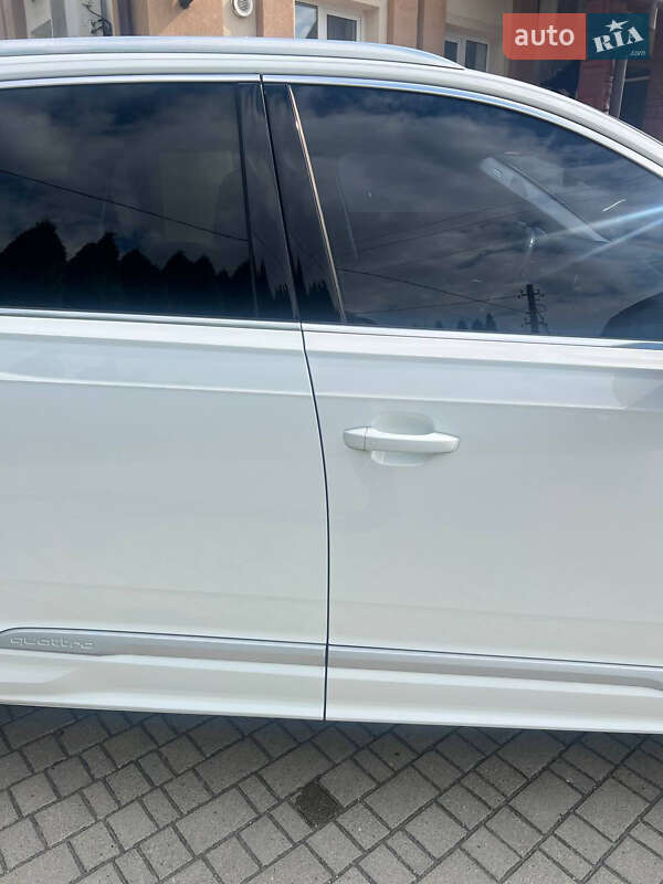 Внедорожник / Кроссовер Audi Q7 2020 в Львове