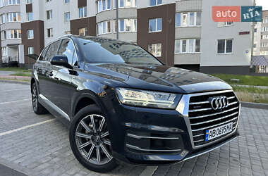 Позашляховик / Кросовер Audi Q7 2016 в 