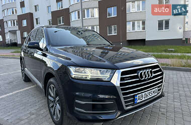 Позашляховик / Кросовер Audi Q7 2016 в 