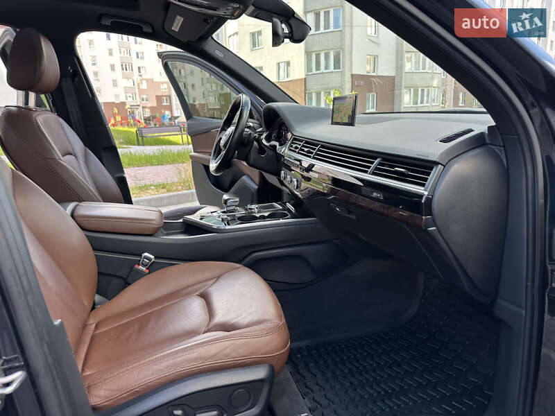 Внедорожник / Кроссовер Audi Q7 2016 в Виннице