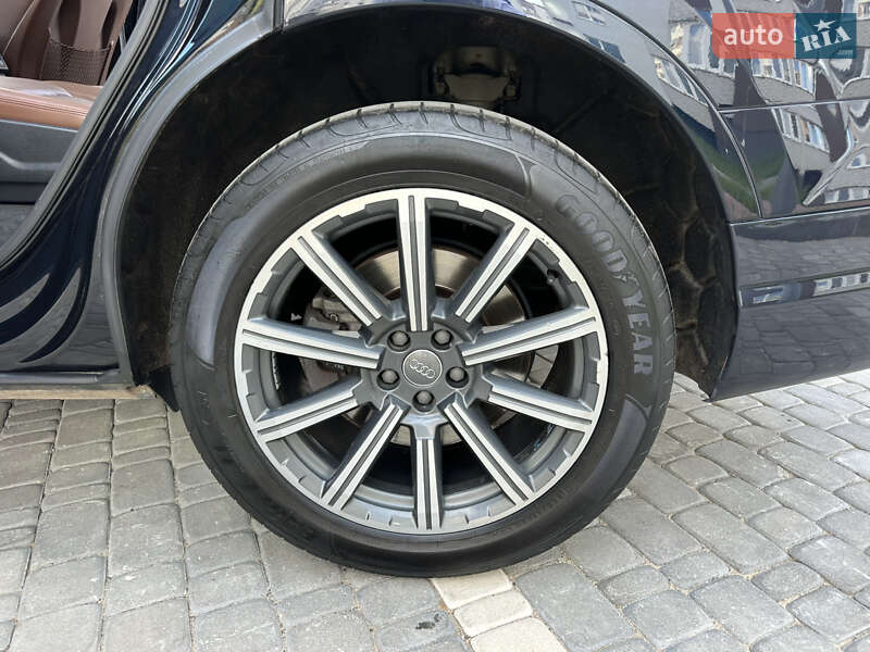 Внедорожник / Кроссовер Audi Q7 2016 в Виннице