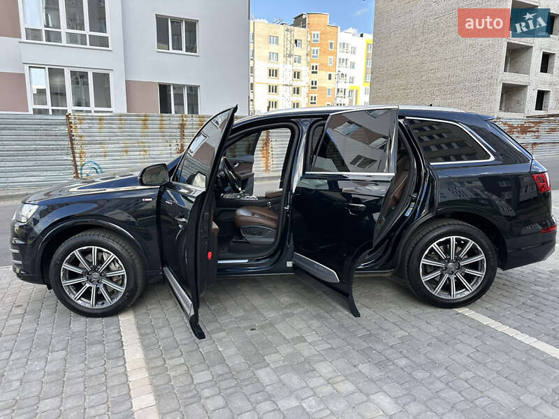 Внедорожник / Кроссовер Audi Q7 2016 в Виннице