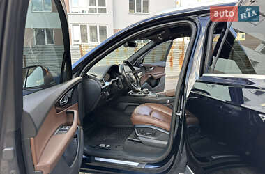 Позашляховик / Кросовер Audi Q7 2016 в 