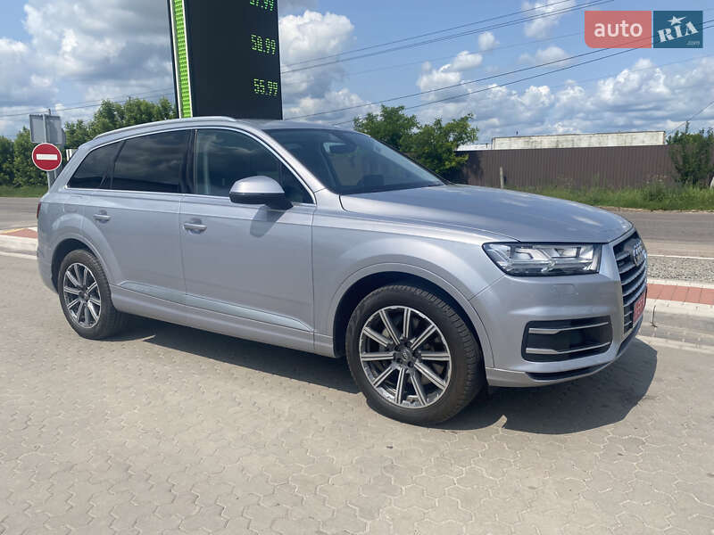 Позашляховик / Кросовер Audi Q7 2017 в Києві