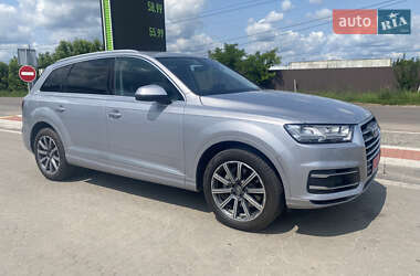 Позашляховик / Кросовер Audi Q7 2017 в 