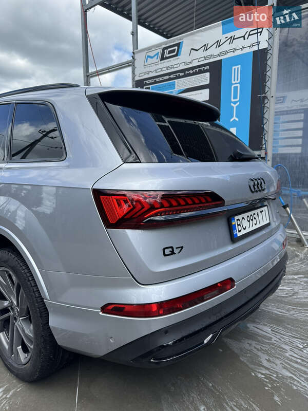 Позашляховик / Кросовер Audi Q7 2022 в Львові