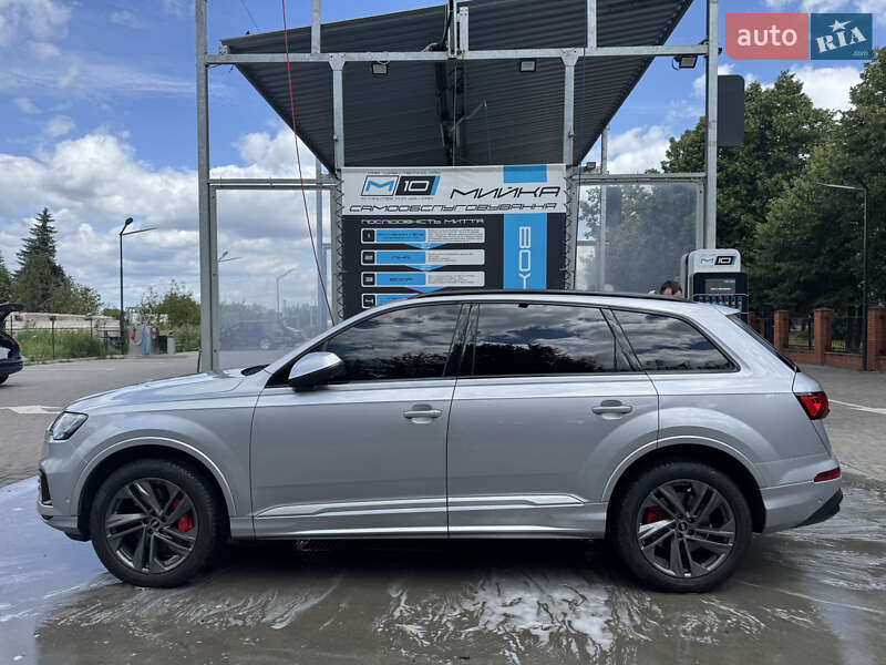 Позашляховик / Кросовер Audi Q7 2022 в Львові