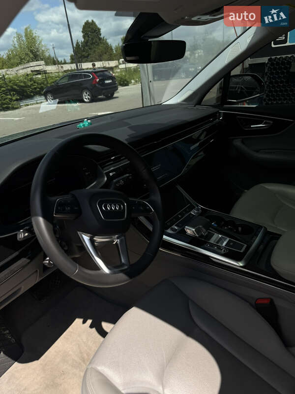 Позашляховик / Кросовер Audi Q7 2022 в Львові