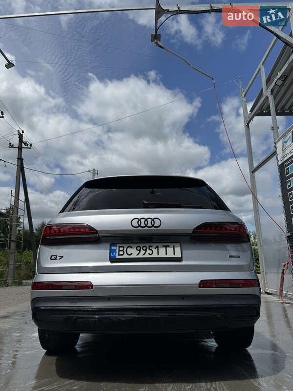 Позашляховик / Кросовер Audi Q7 2022 в Львові