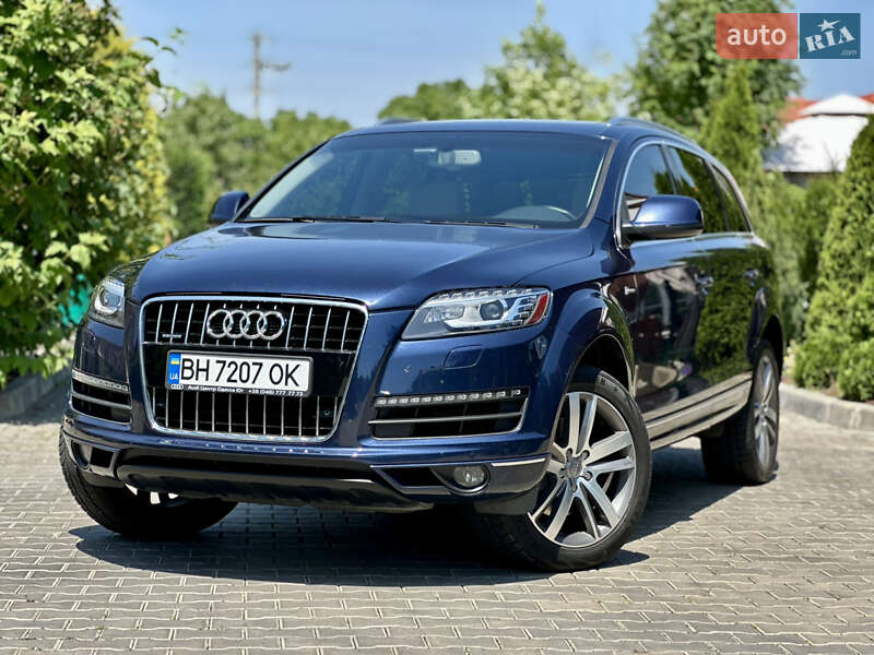 Внедорожник / Кроссовер Audi Q7 2014 в 