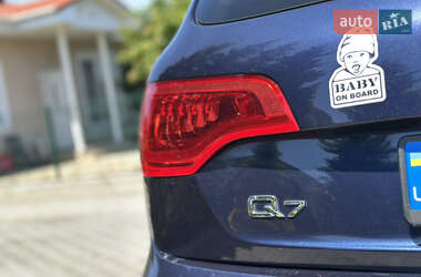 Внедорожник / Кроссовер Audi Q7 2014 в 