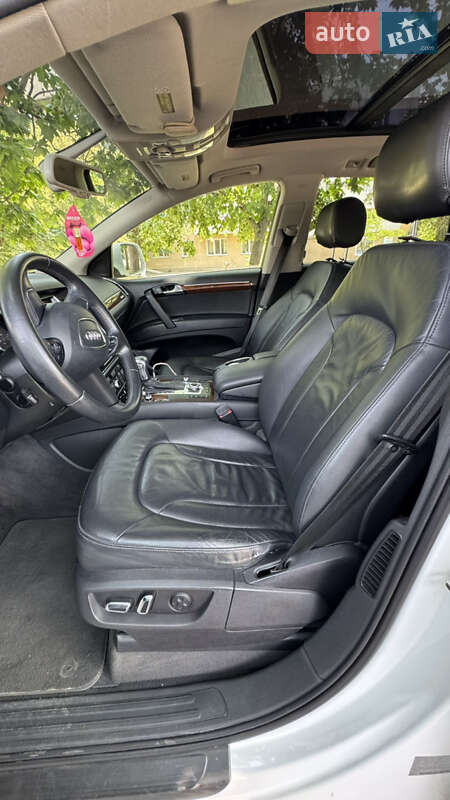 Внедорожник / Кроссовер Audi Q7 2011 в Измаиле