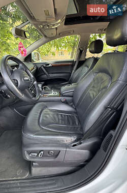 Внедорожник / Кроссовер Audi Q7 2011 в 