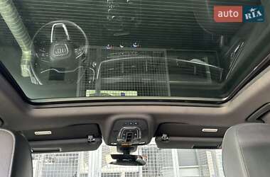 Внедорожник / Кроссовер Audi Q7 2016 в 