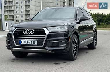 Позашляховик / Кросовер Audi Q7 2017 в 