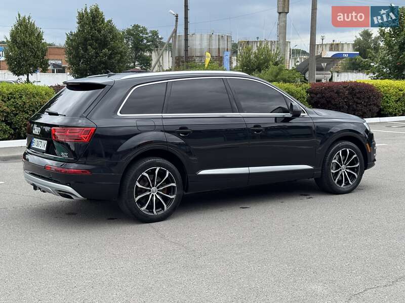 Внедорожник / Кроссовер Audi Q7 2017 в Киеве
