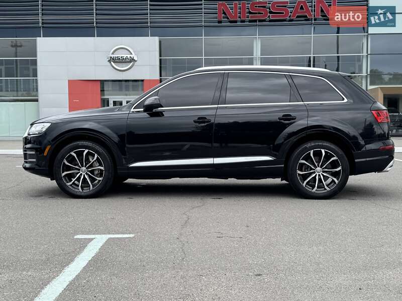 Позашляховик / Кросовер Audi Q7 2017 в Києві