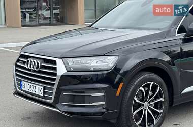 Позашляховик / Кросовер Audi Q7 2017 в 