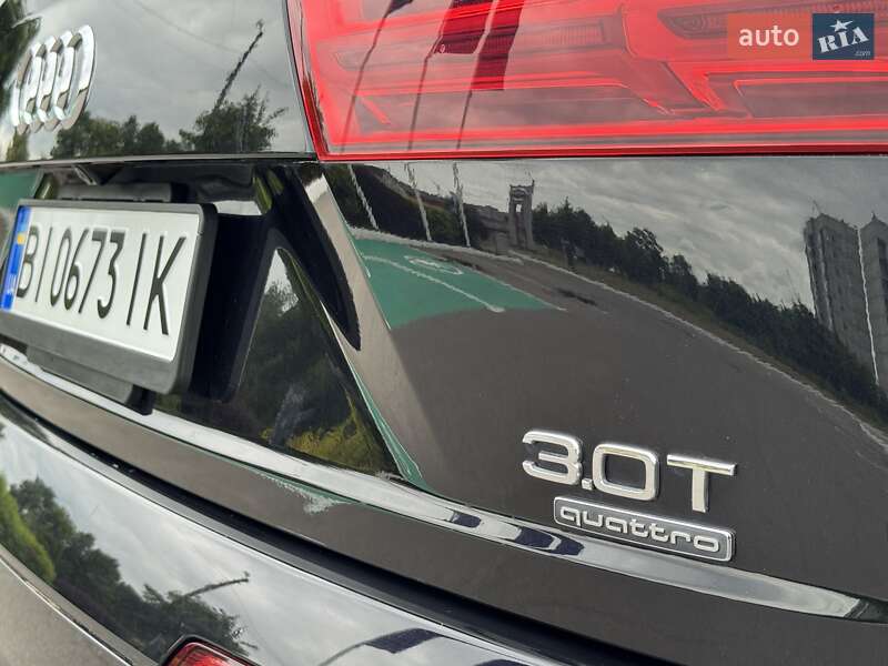 Внедорожник / Кроссовер Audi Q7 2017 в Киеве