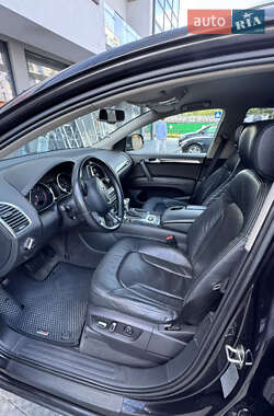 Внедорожник / Кроссовер Audi Q7 2014 в 