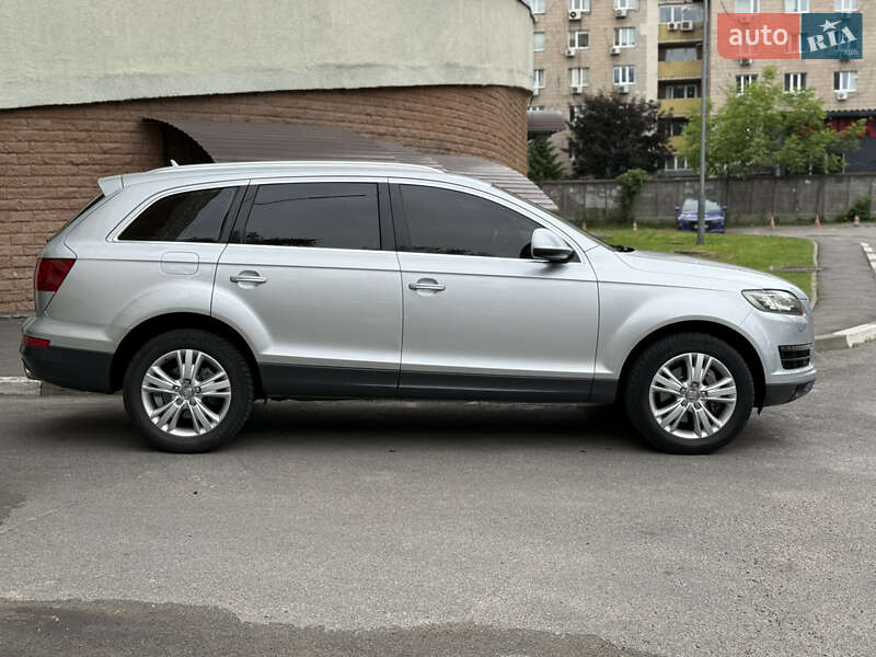 Позашляховик / Кросовер Audi Q7 2014 в Києві