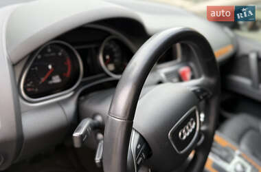 Внедорожник / Кроссовер Audi Q7 2014 в 