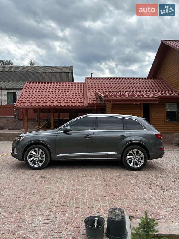Внедорожник / Кроссовер Audi Q7 2020 в Фастове