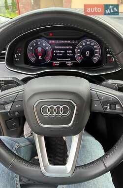 Внедорожник / Кроссовер Audi Q7 2020 в 