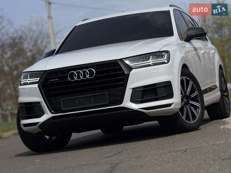 Внедорожник / Кроссовер Audi Q7 2017 в Одессе