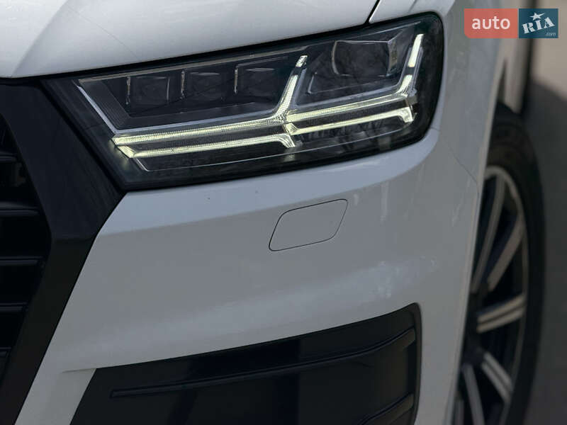 Внедорожник / Кроссовер Audi Q7 2017 в Одессе