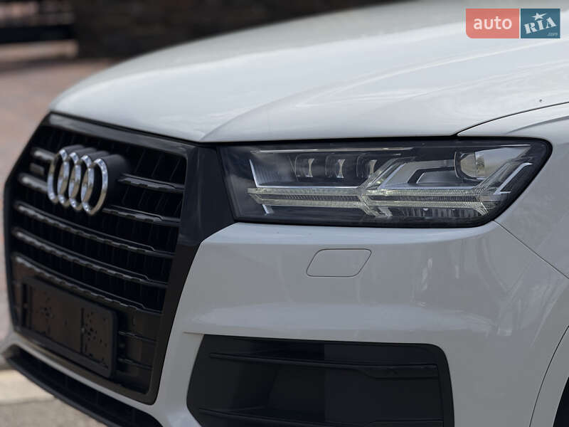 Внедорожник / Кроссовер Audi Q7 2017 в Одессе