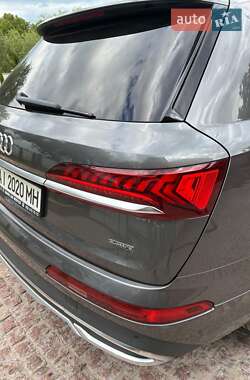Внедорожник / Кроссовер Audi Q7 2020 в 