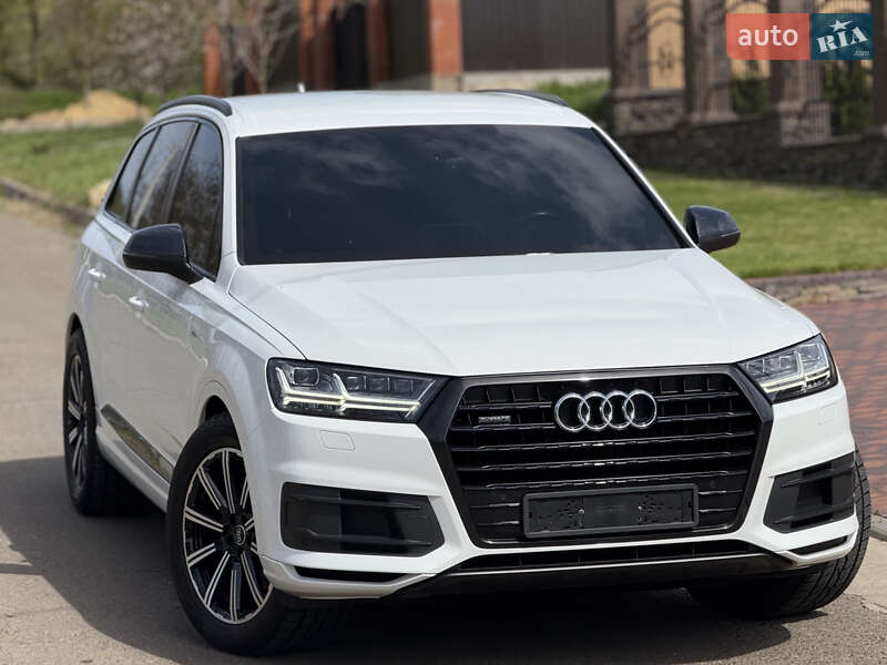 Внедорожник / Кроссовер Audi Q7 2017 в Одессе