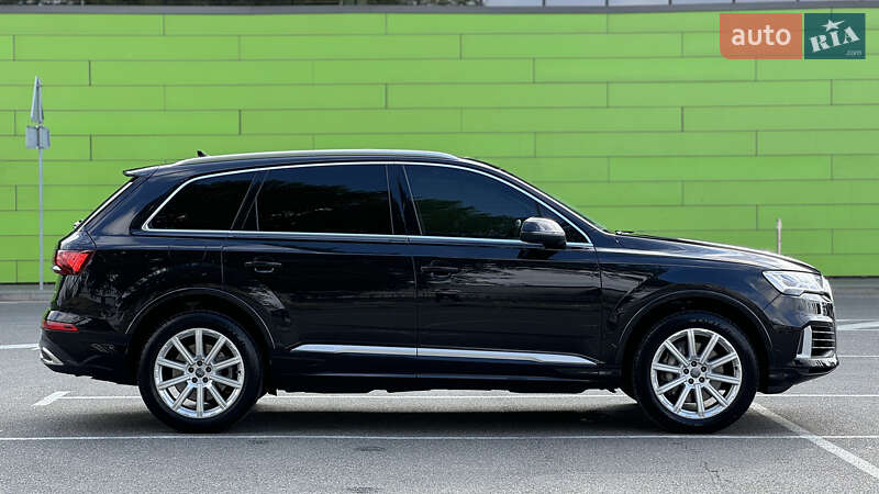 Позашляховик / Кросовер Audi Q7 2019 в Києві фото 9 Позашляховик / Кросовер Audi Q7 2019 в Києві