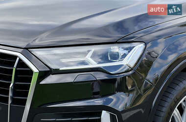 Внедорожник / Кроссовер Audi Q7 2019 в 