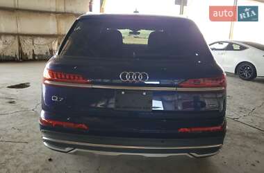 Внедорожник / Кроссовер Audi Q7 2022 в 