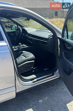 Внедорожник / Кроссовер Audi Q7 2018 в 