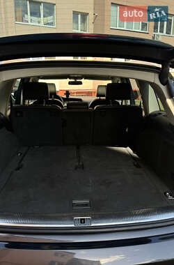 Внедорожник / Кроссовер Audi Q7 2006 в 