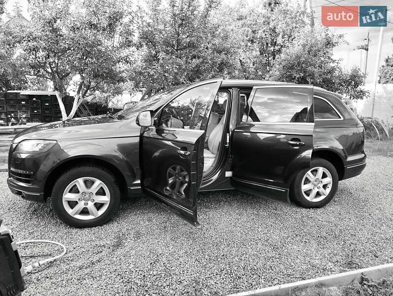 Внедорожник / Кроссовер Audi Q7 2011 в Житомире