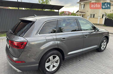 Внедорожник / Кроссовер Audi Q7 2018 в 