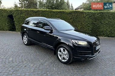 Внедорожник / Кроссовер Audi Q7 2012 в 