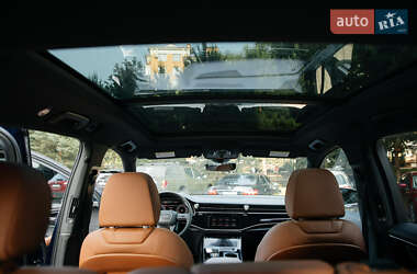 Внедорожник / Кроссовер Audi Q7 2020 в 