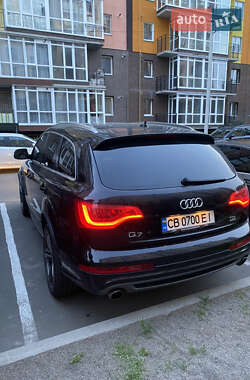 Внедорожник / Кроссовер Audi Q7 2009 в 