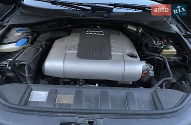 Внедорожник / Кроссовер Audi Q7 2009 в 